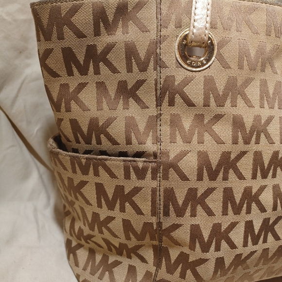 Michael kors tote - Picture 2 of 9